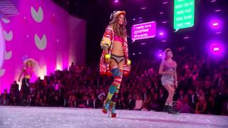 Neon Jungle  Trouble Live Victorias Secret Fashion Show 2013 [upl. by Anelas]